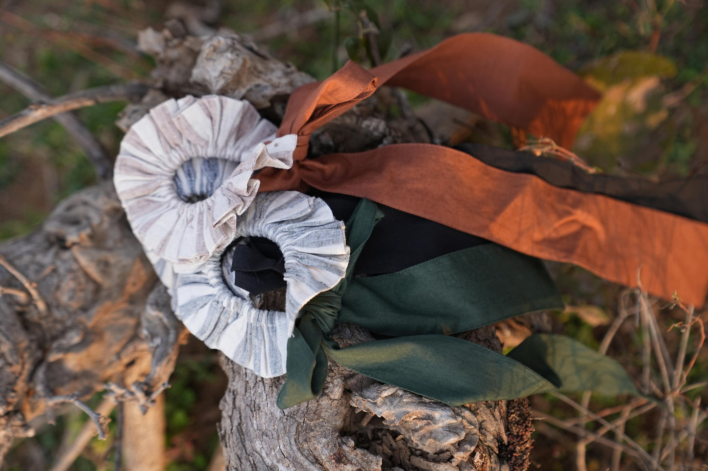Sutra Stripe Bow Tie-up Scrunchies