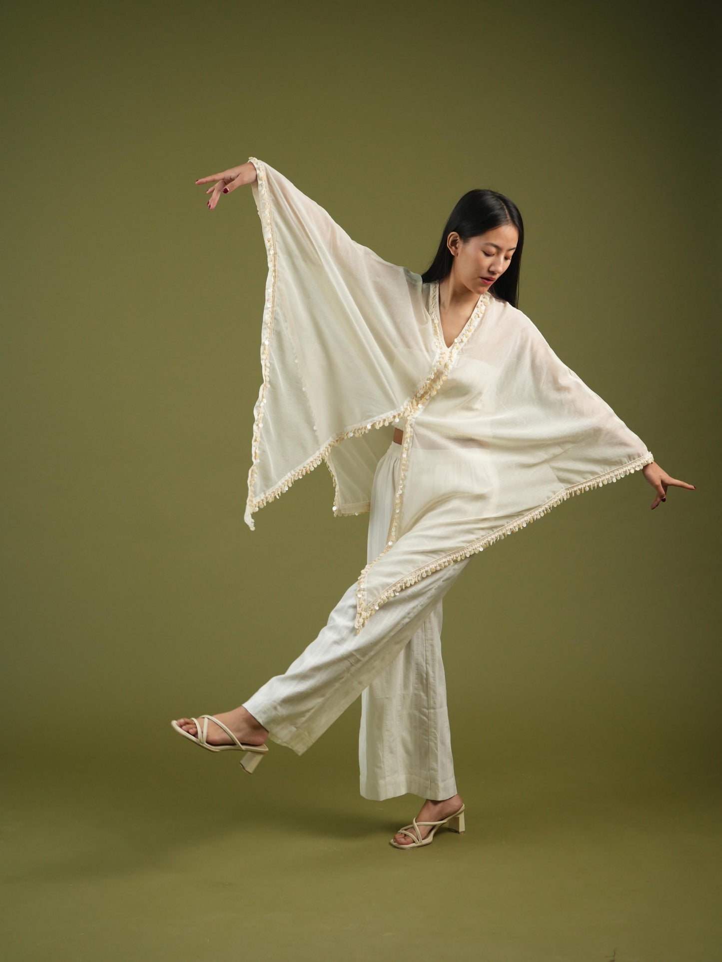 Vanshitaaz Ivory Harmony Cape Set